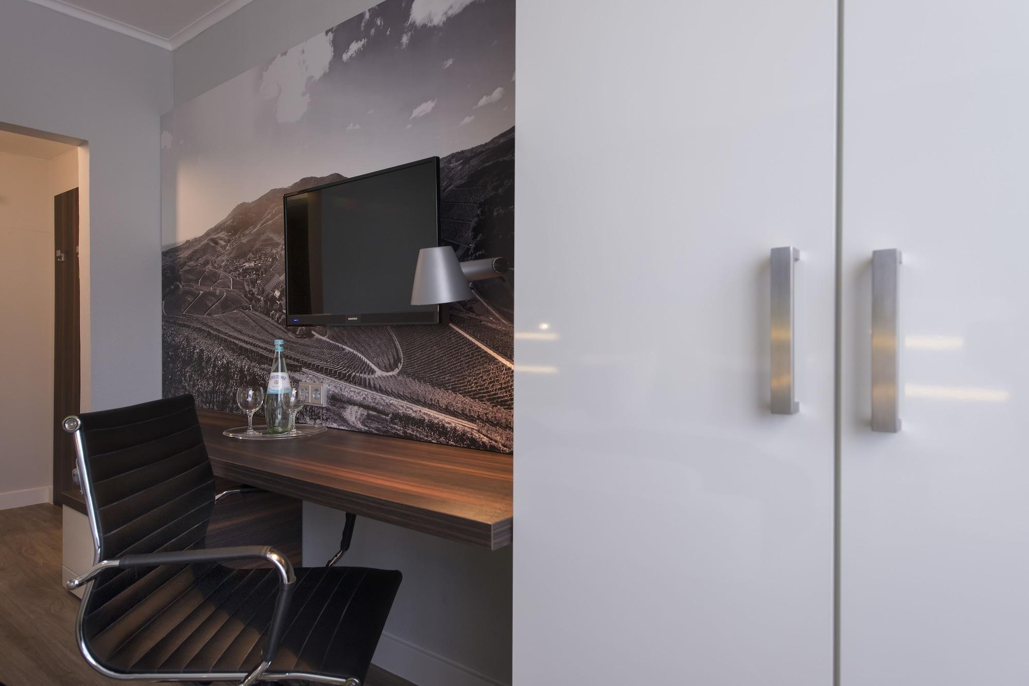 Ibis Styles Offenburg City Экстерьер фото