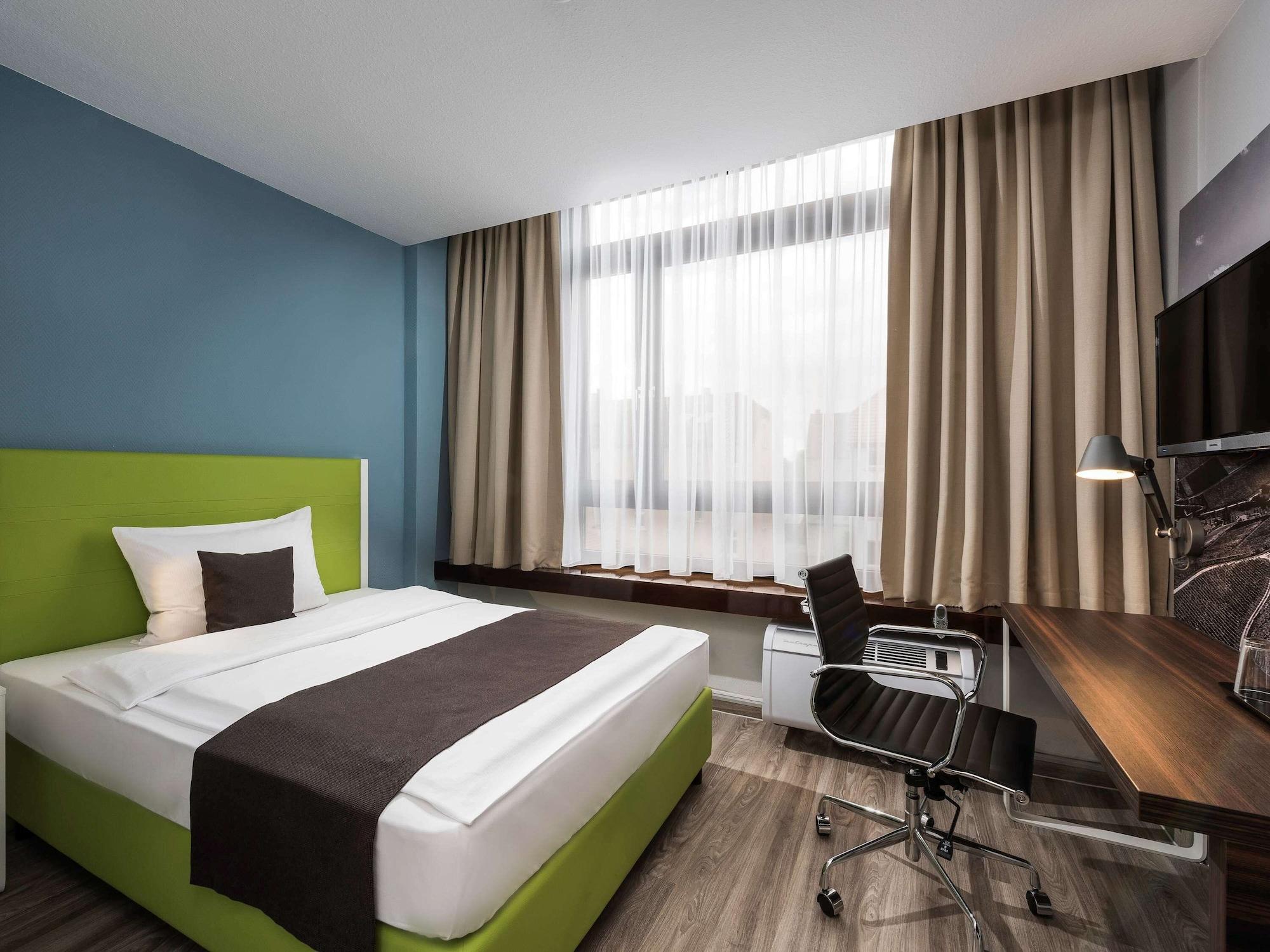 Ibis Styles Offenburg City Экстерьер фото