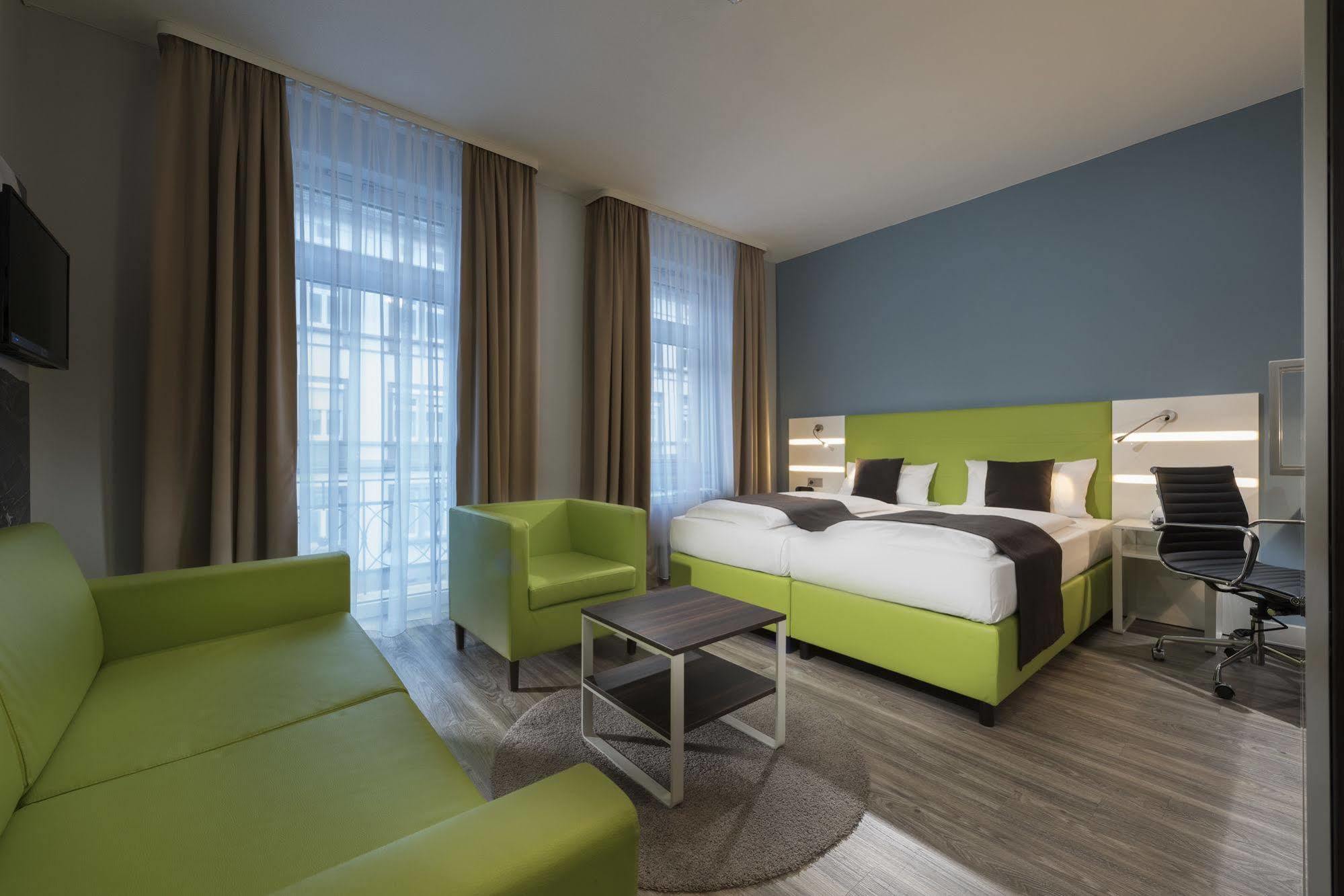 Ibis Styles Offenburg City Экстерьер фото